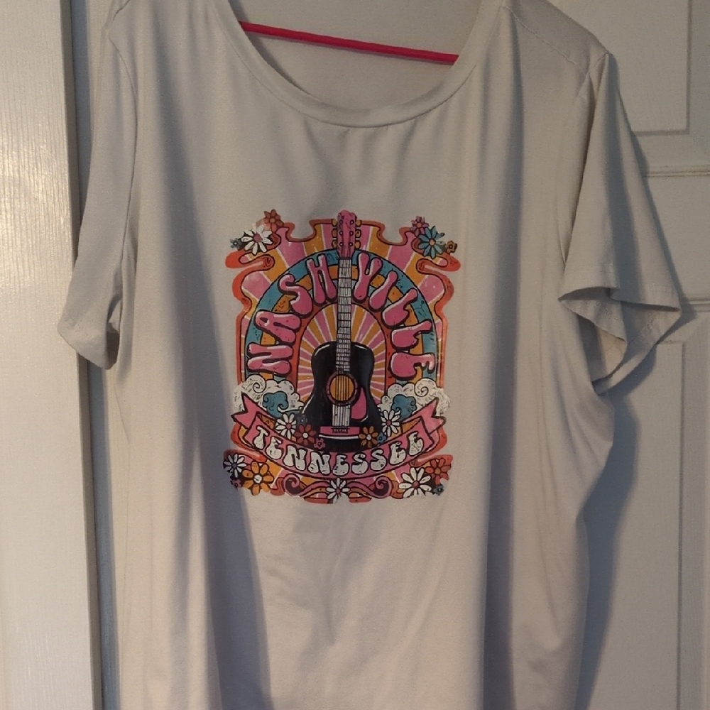 NASHVILLE - SHEIN Cream Graphic Short Sleeve Tee